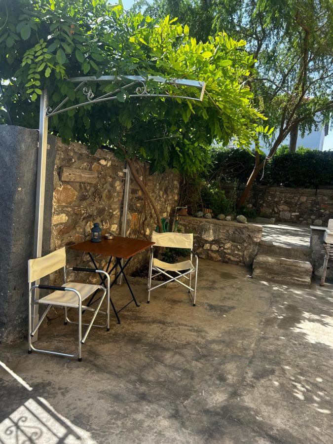 Studio In Old Town Of Mytilene Apartment Bagian luar foto