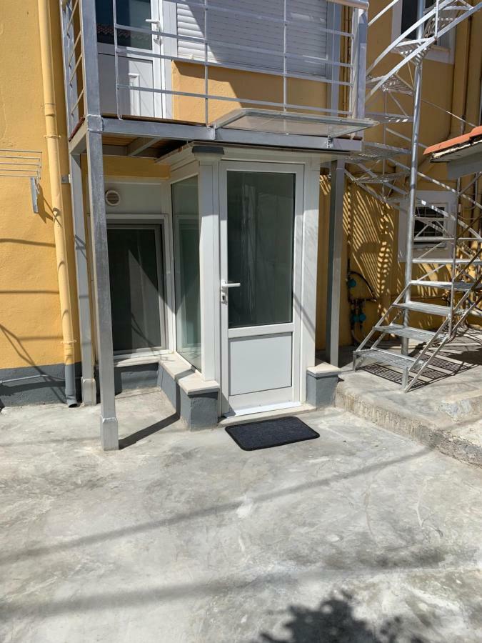 Studio In Old Town Of Mytilene Apartment Bagian luar foto